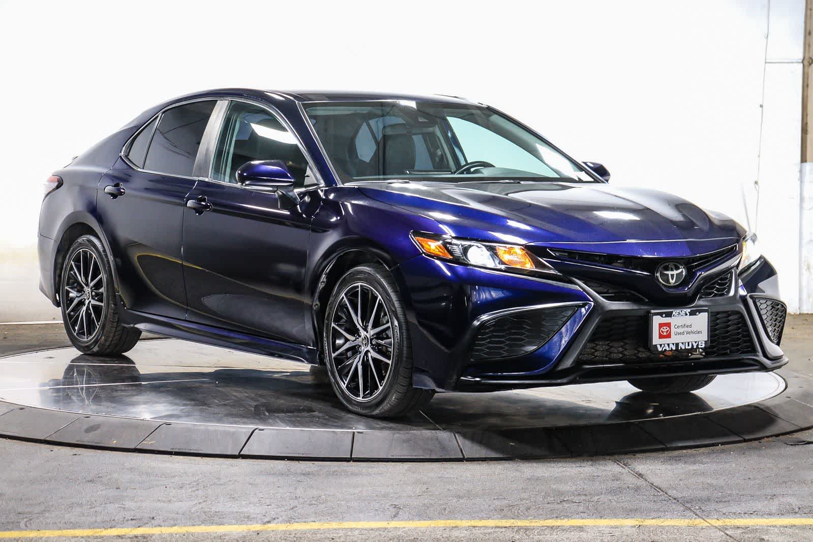 Toyota Camry SE 2022