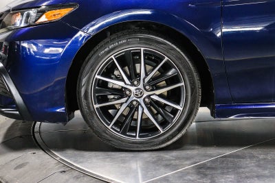 Toyota Camry SE 2022