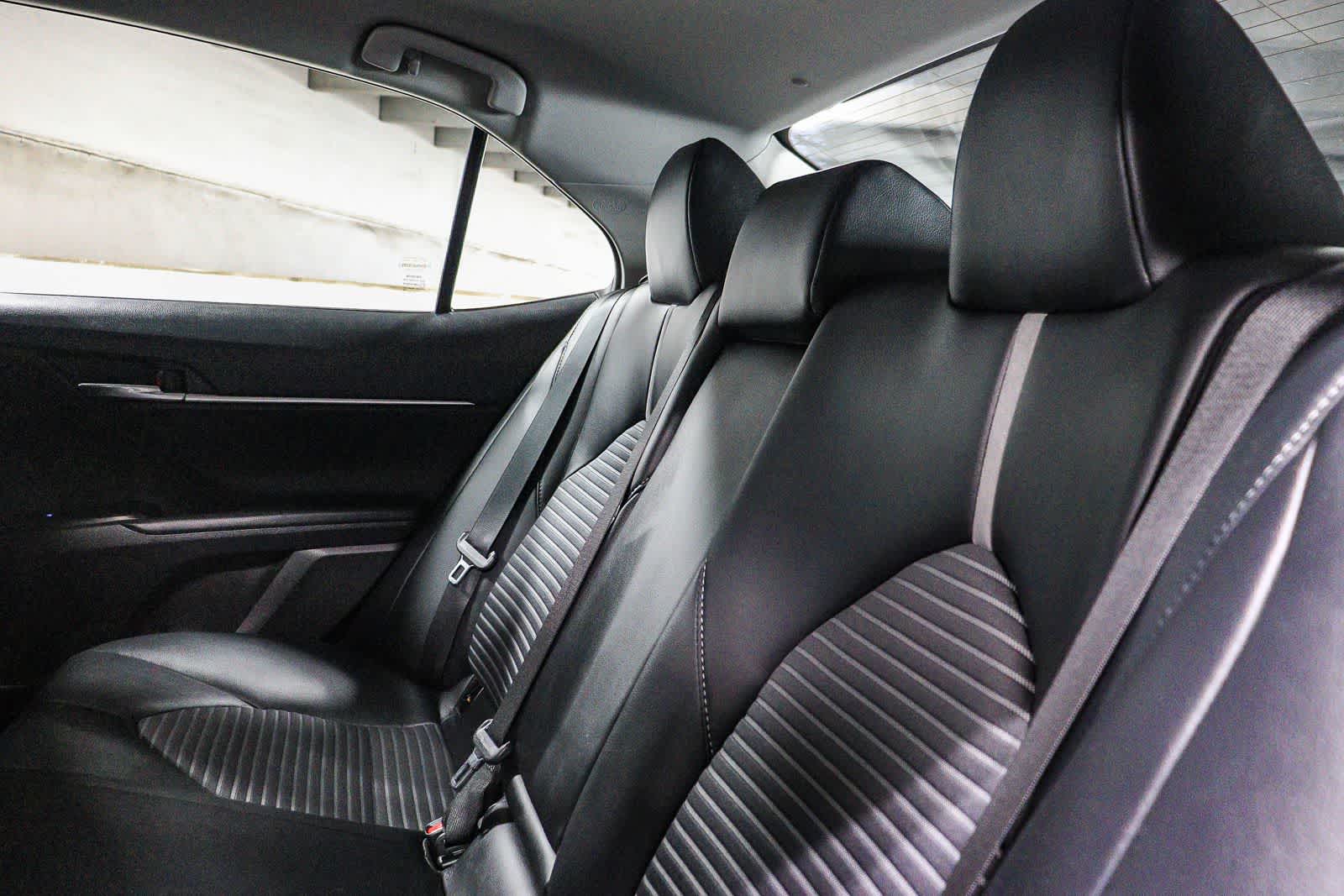 Toyota Camry SE 2020
