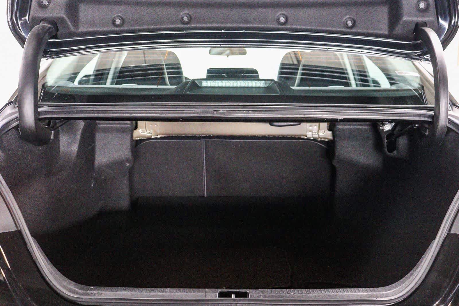 Toyota Camry SE 2020