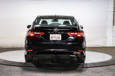 Toyota Camry SE 2020