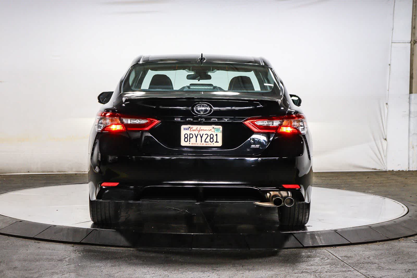 Toyota Camry SE 2020