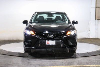 Toyota Camry SE 2020