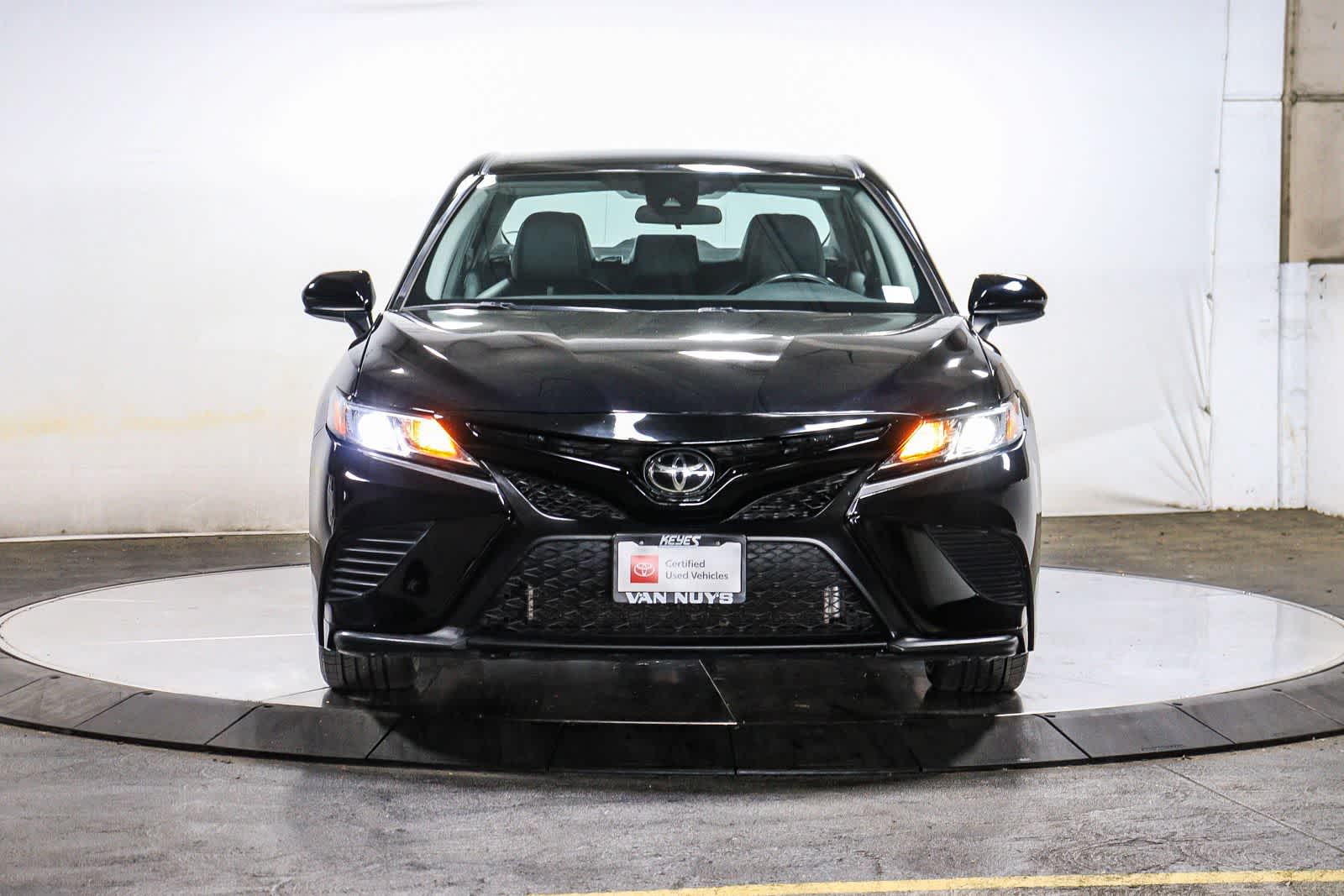 Toyota Camry SE 2020