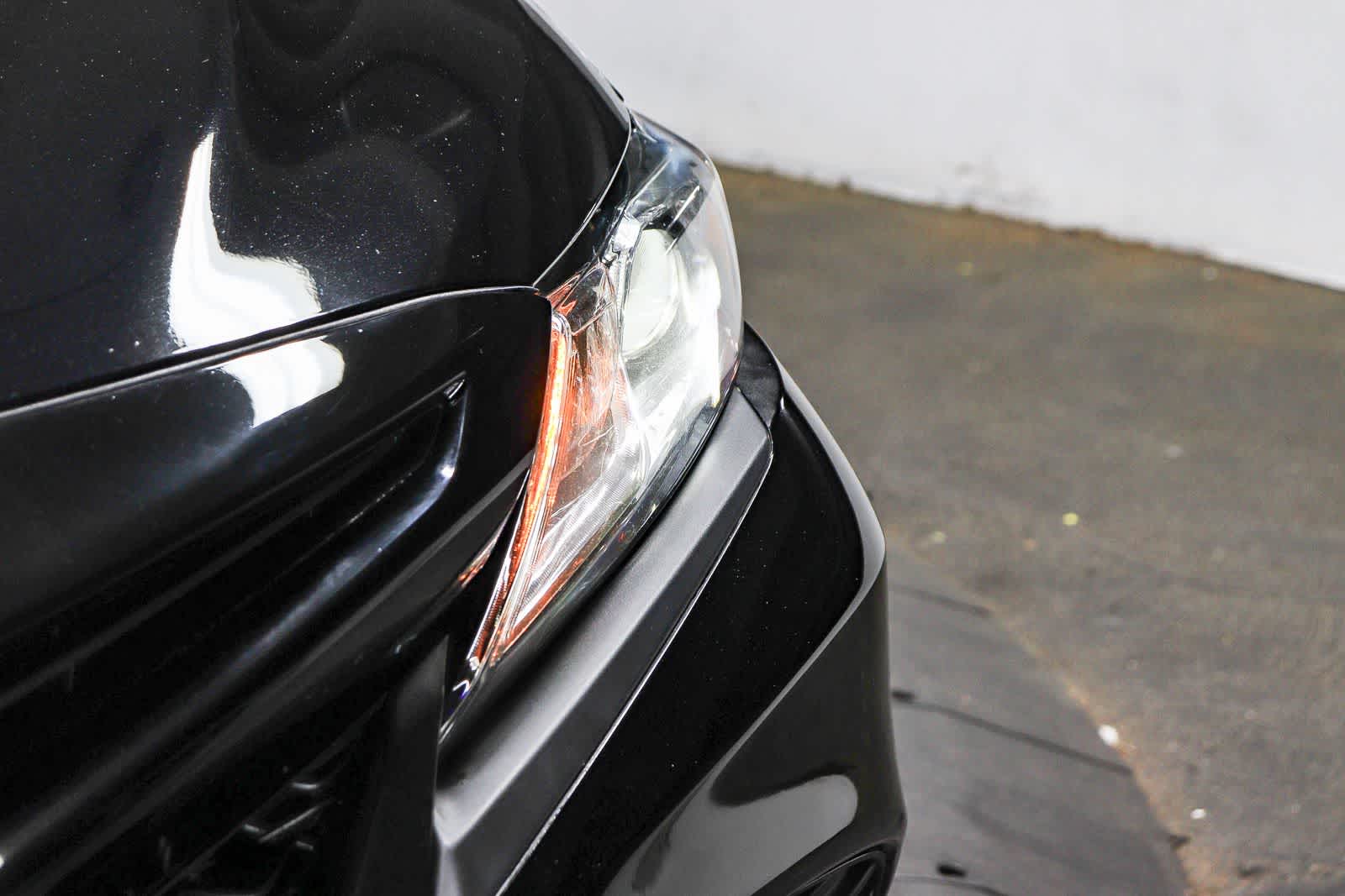 Toyota Camry SE 2020