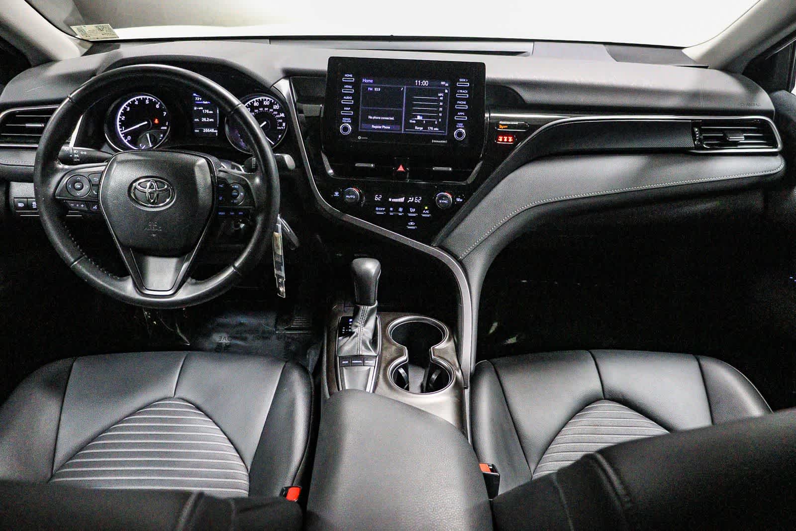 Toyota Camry SE 2023