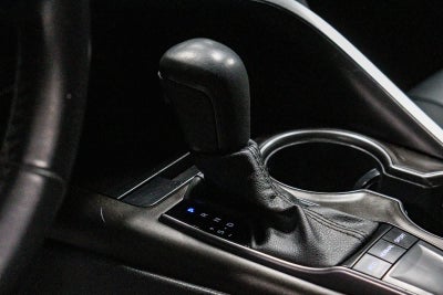 Toyota Camry SE 2023