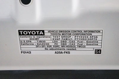 Toyota Camry SE 2023