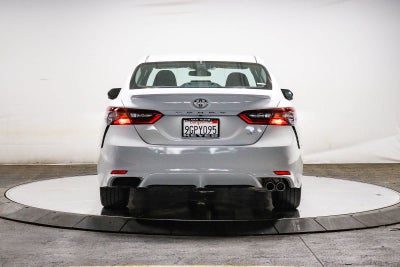 Toyota Camry SE 2023