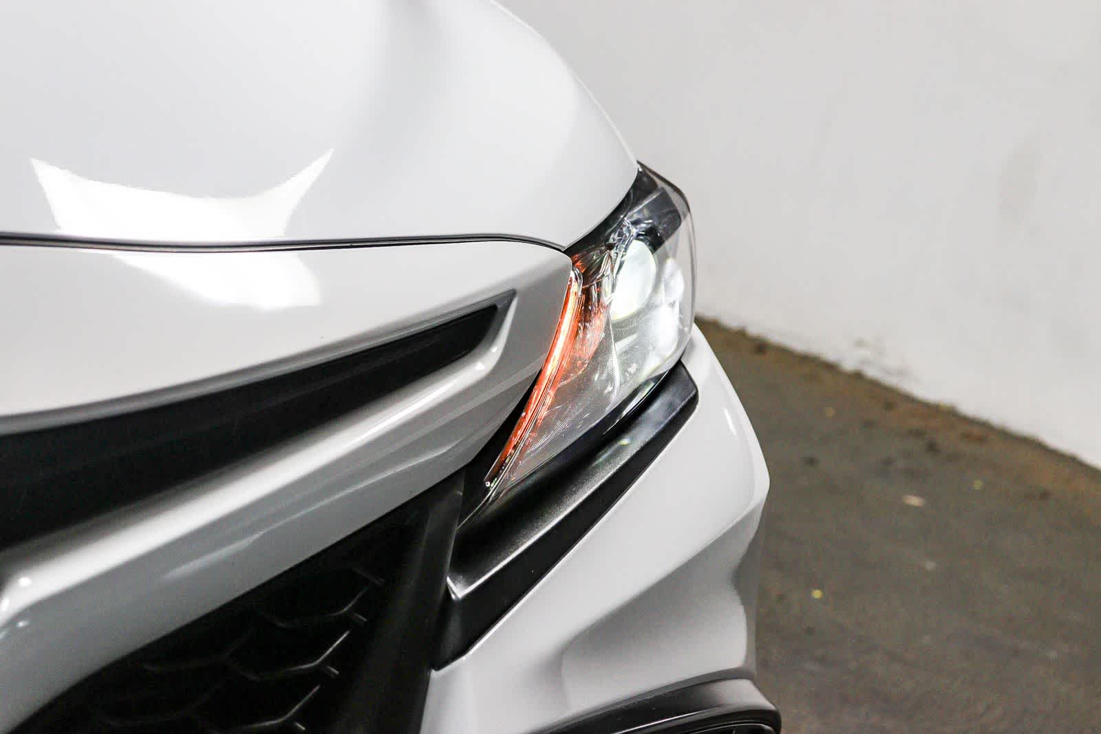 Toyota Camry SE 2023