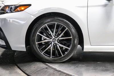 Toyota Camry SE 2023
