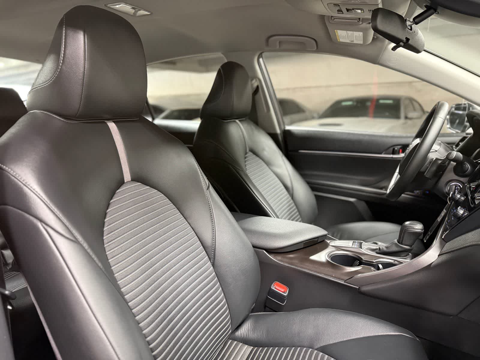 Toyota Camry SE 2024