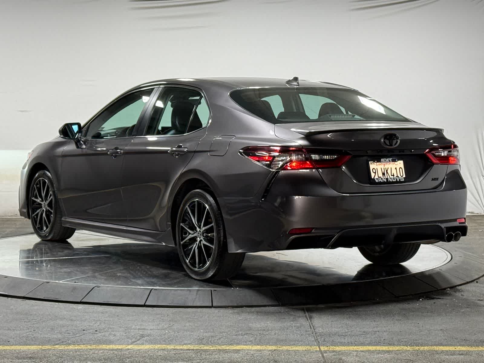 Toyota Camry SE 2024