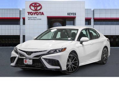 Toyota Camry SE 2024