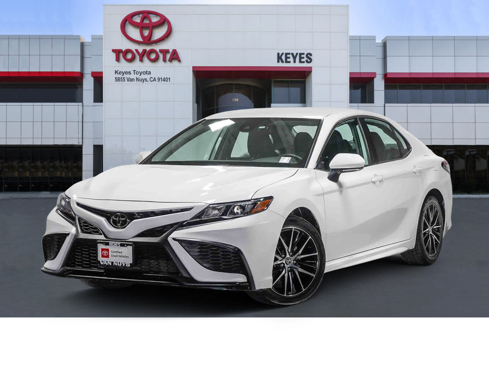 Toyota Camry SE 2024
