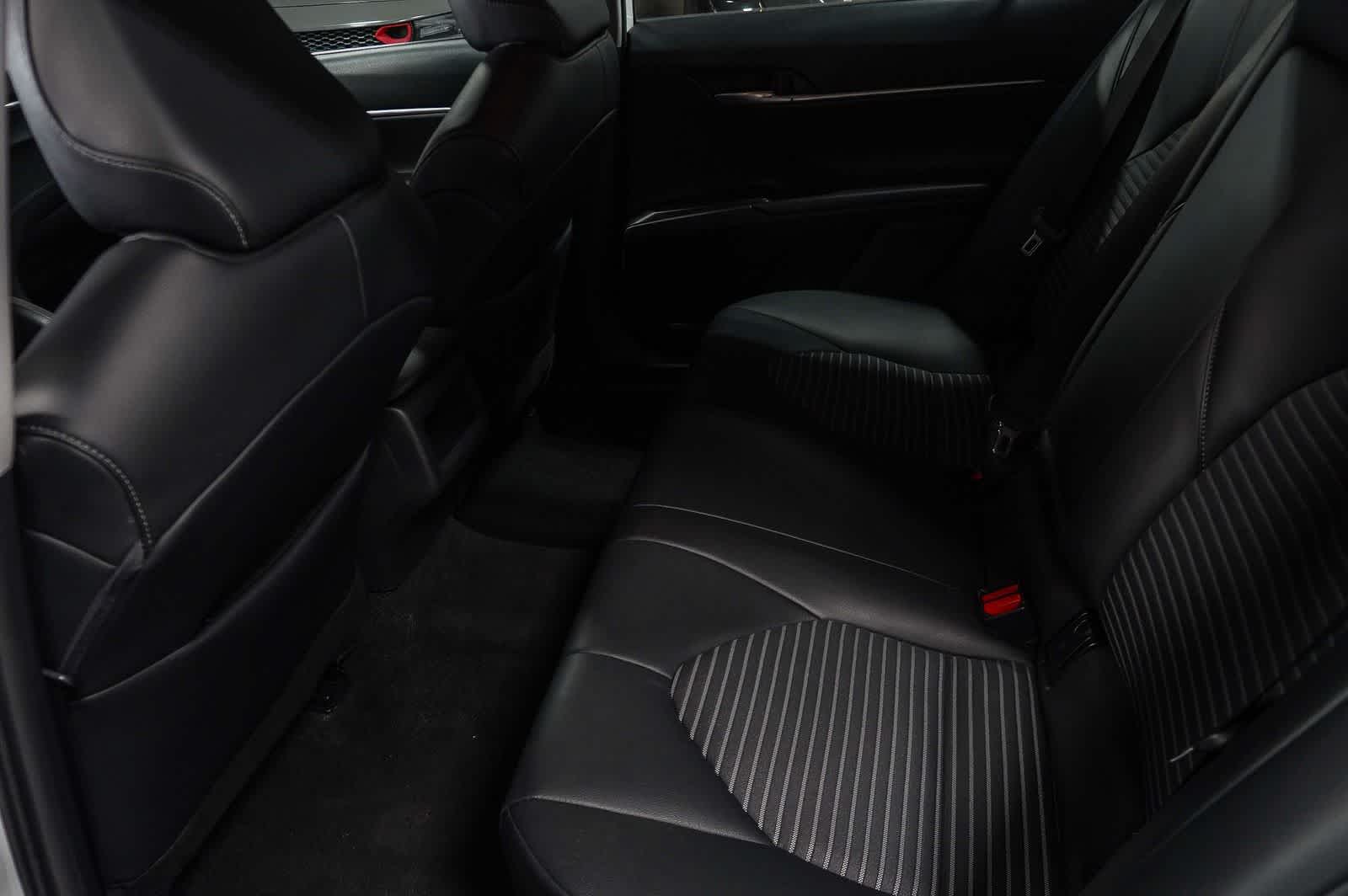 Toyota Camry SE 2024