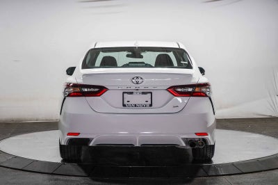 Toyota Camry SE 2024