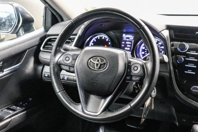 Toyota Camry SE 2020