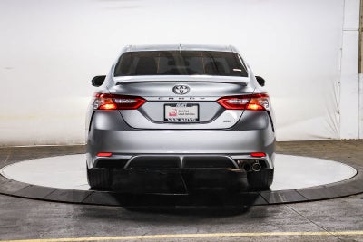 Toyota Camry SE 2020