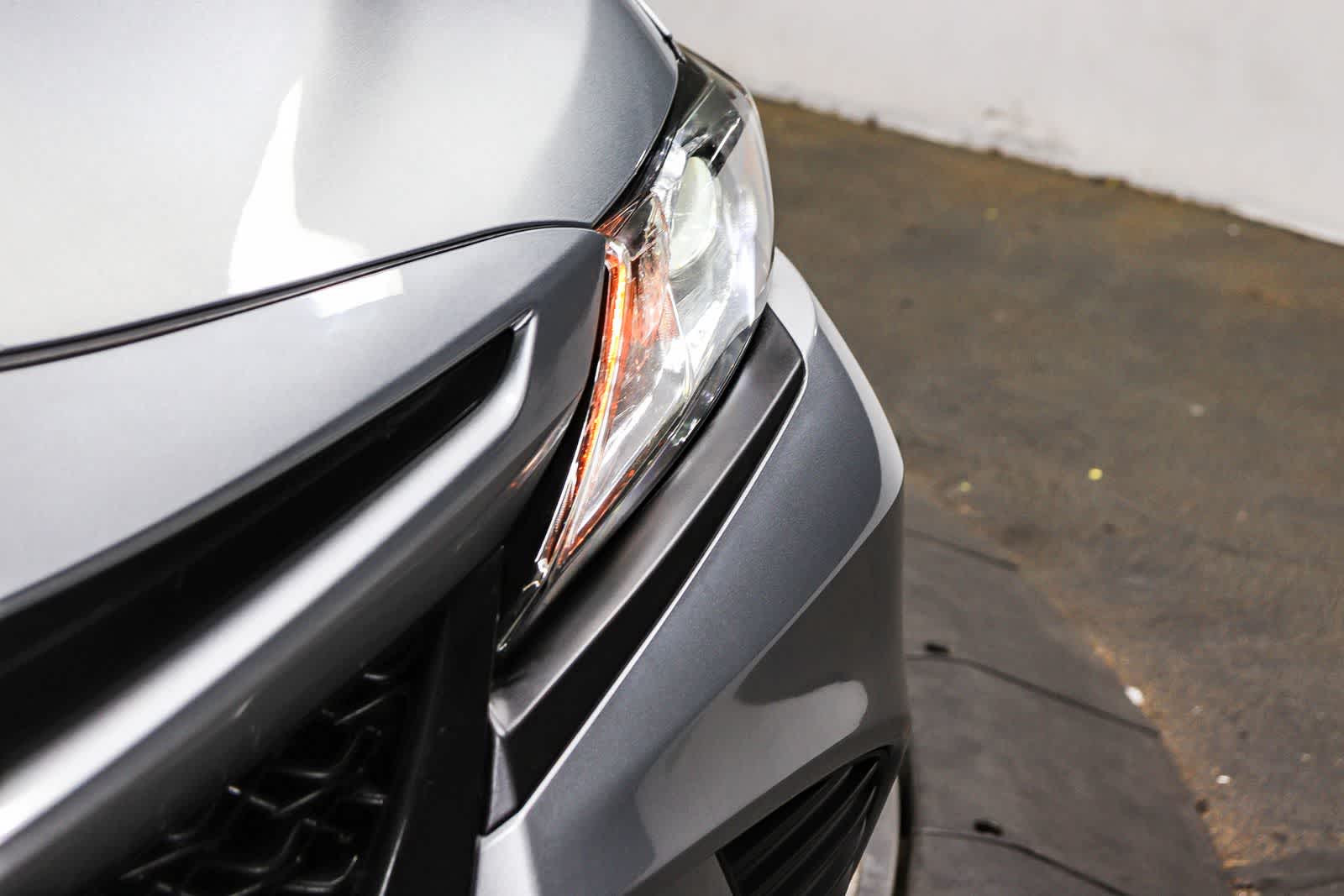 Toyota Camry SE 2020