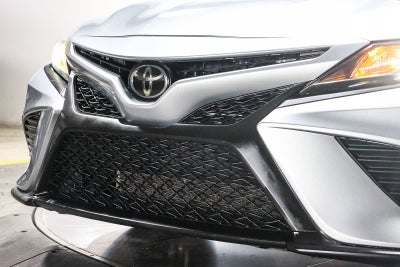 Toyota Camry SE 2020