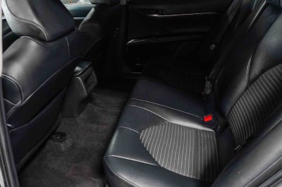 Toyota Camry SE 2020