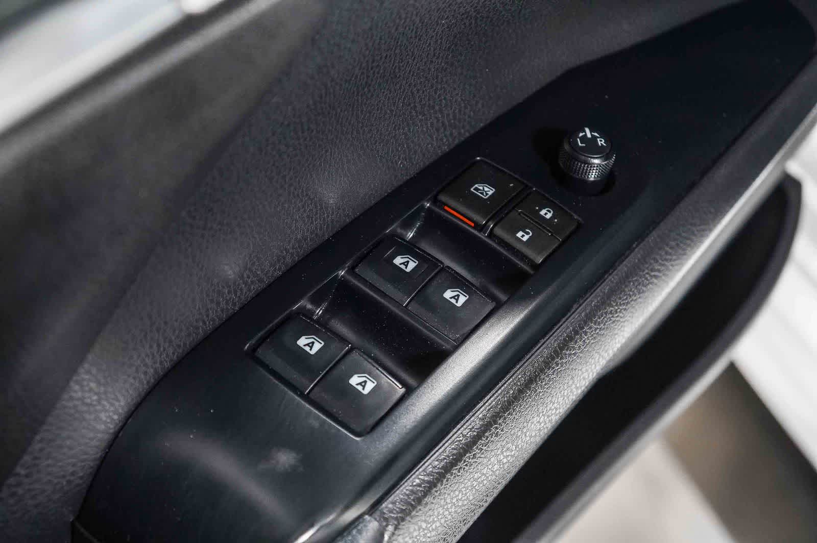 Toyota Camry SE 2020