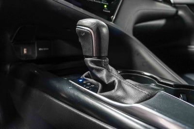 Toyota Camry SE 2020