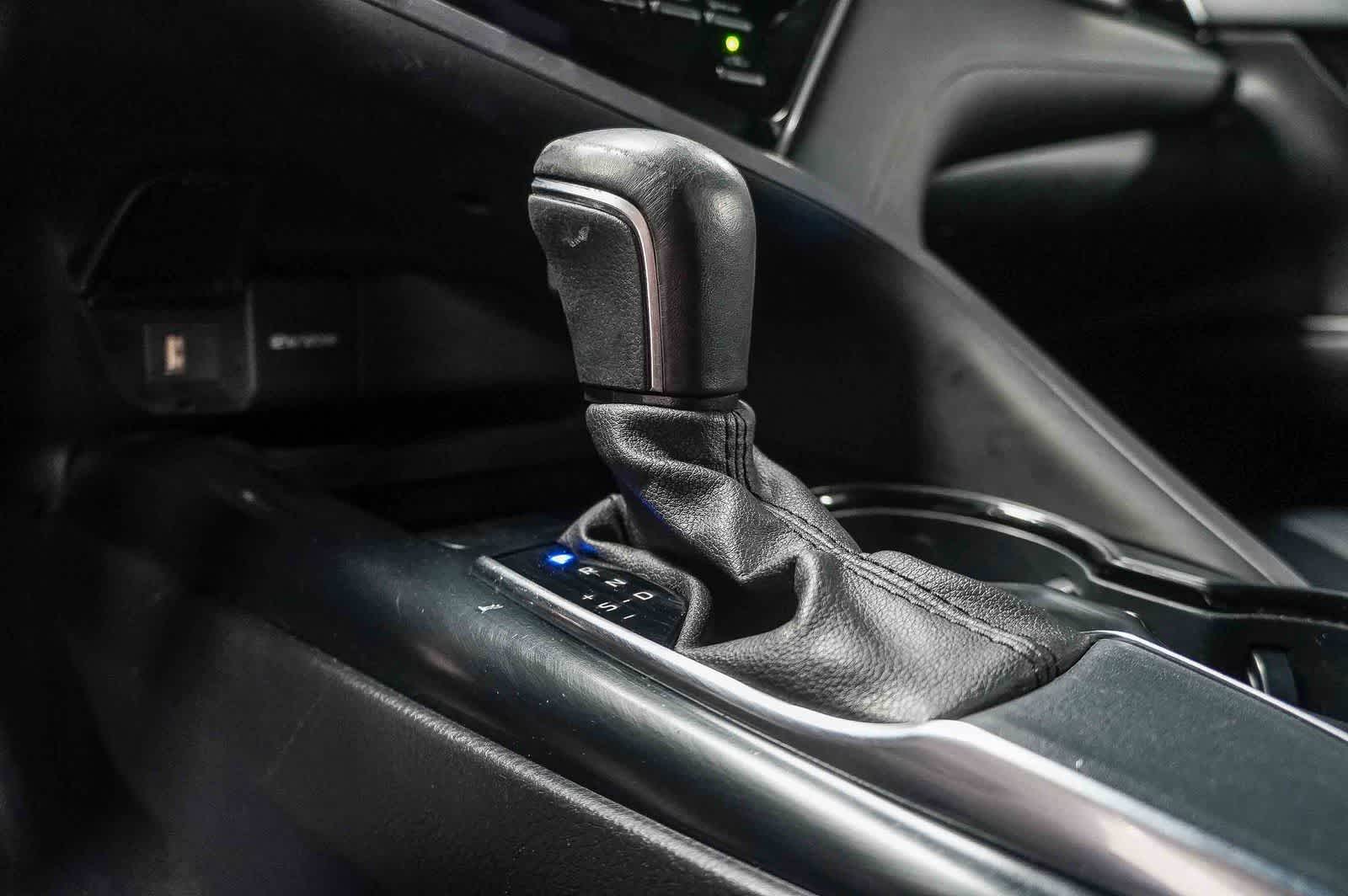Toyota Camry SE 2020
