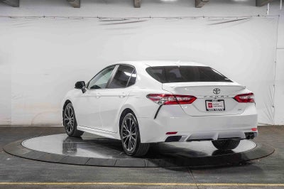 Toyota Camry SE 2020