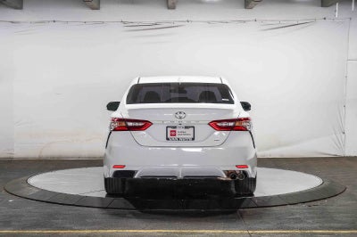 Toyota Camry SE 2020