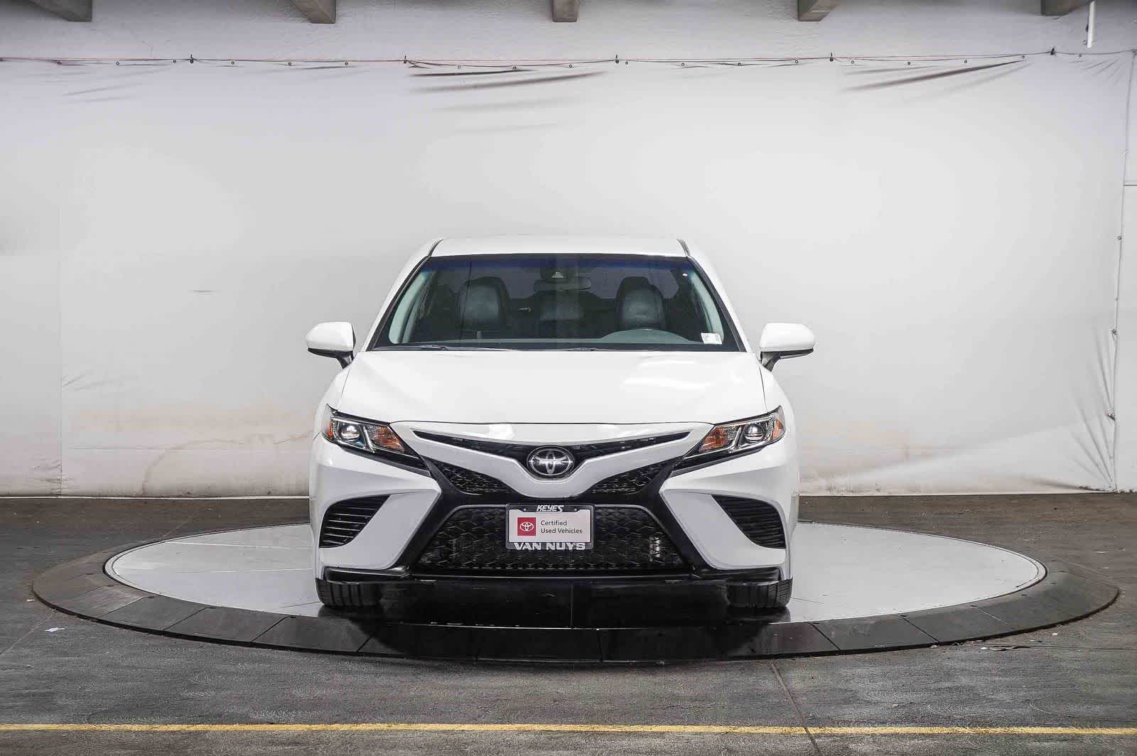 Toyota Camry SE 2020