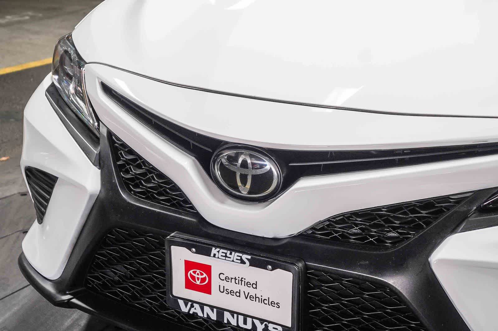 Toyota Camry SE 2020