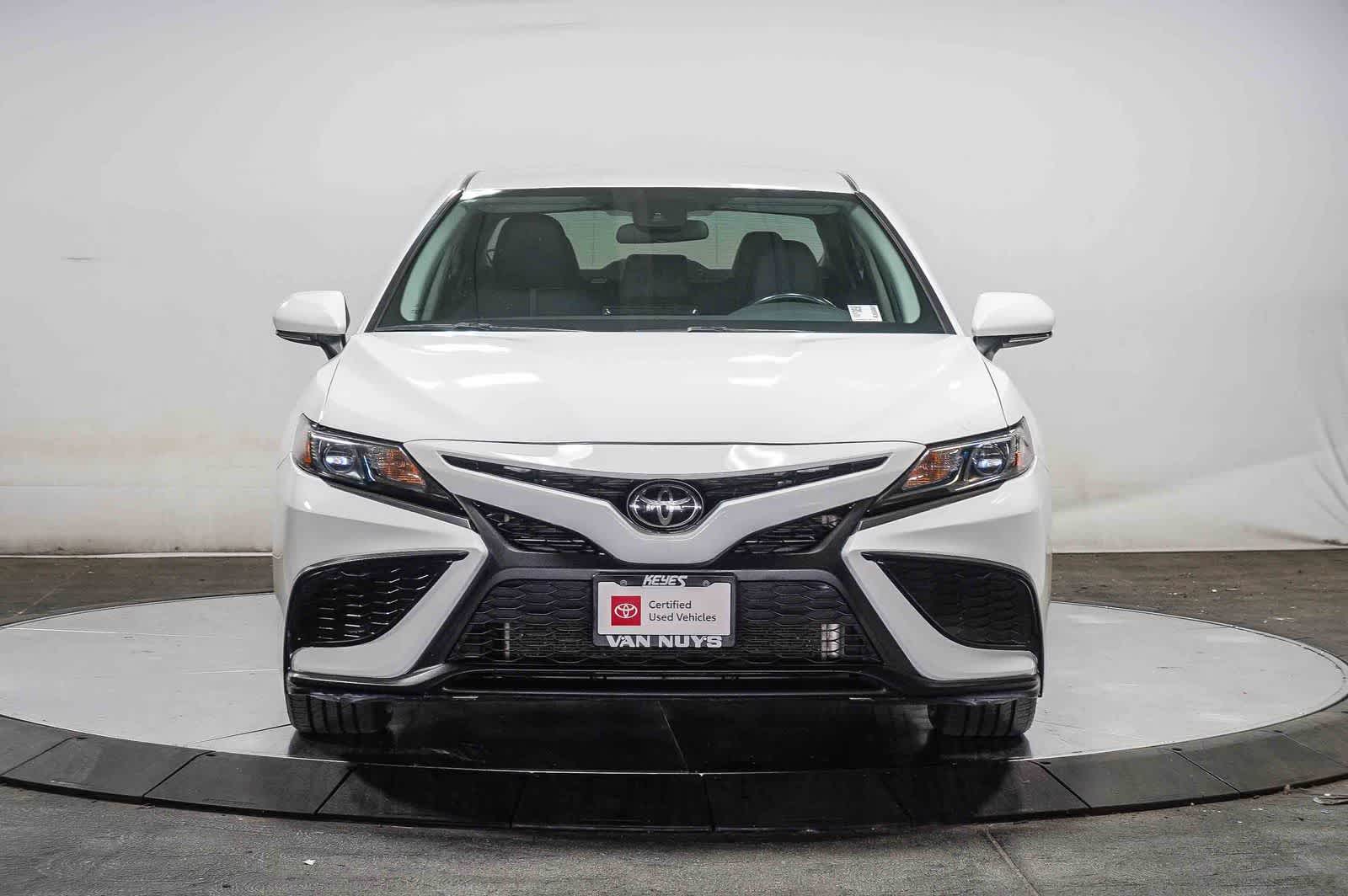 Toyota Camry SE 2024