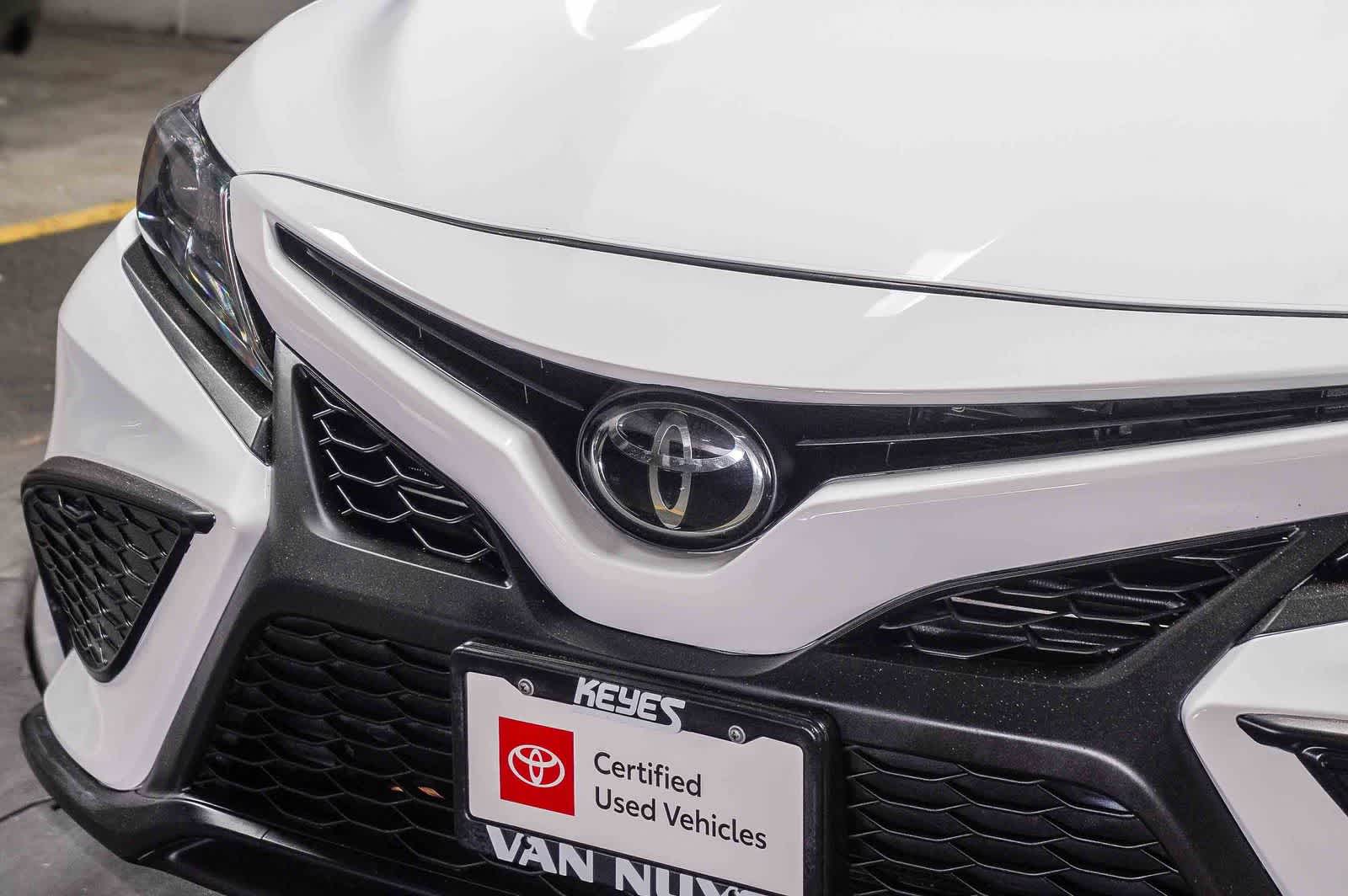Toyota Camry SE 2024