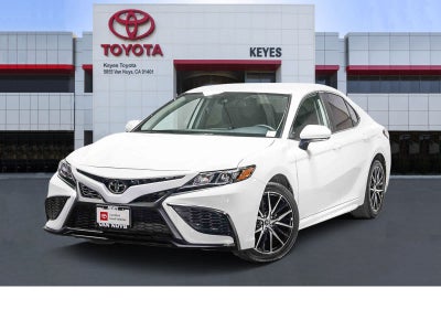 Toyota Camry SE 2024