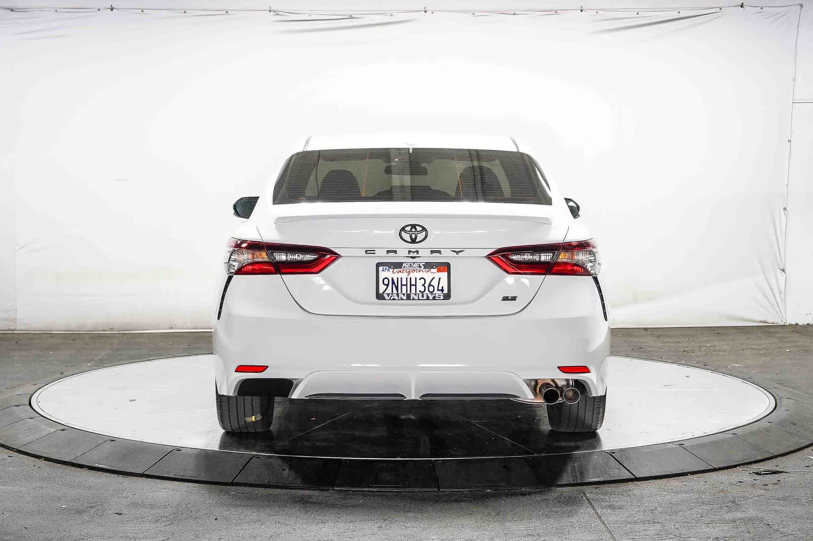 Toyota Camry SE 2024