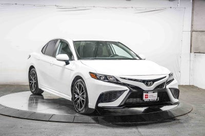 Toyota Camry SE 2024