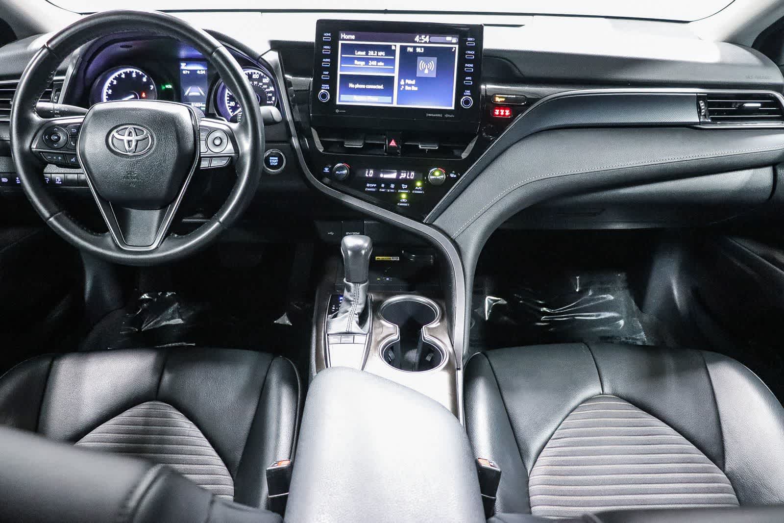 Toyota Camry SE 2024