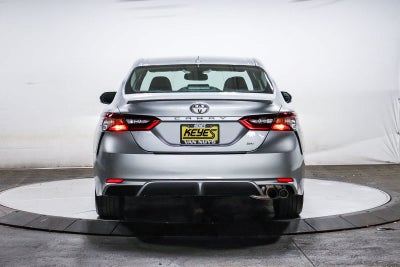 Toyota Camry SE 2024