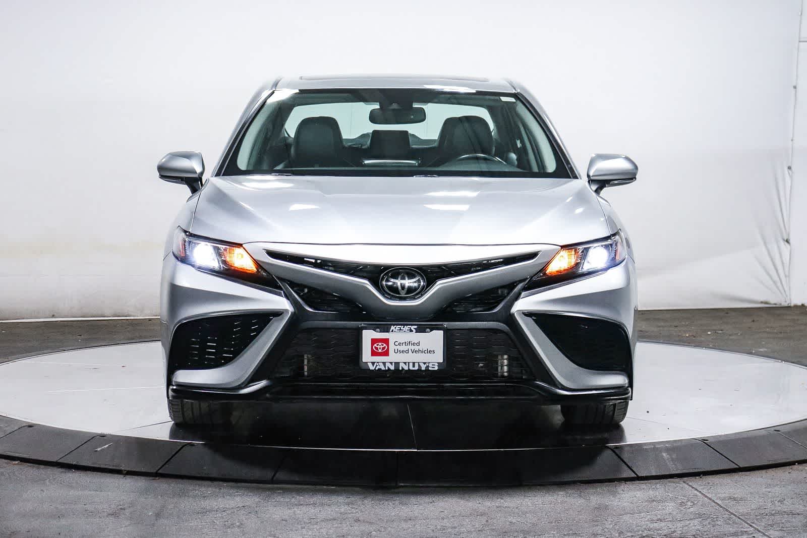 Toyota Camry SE 2024