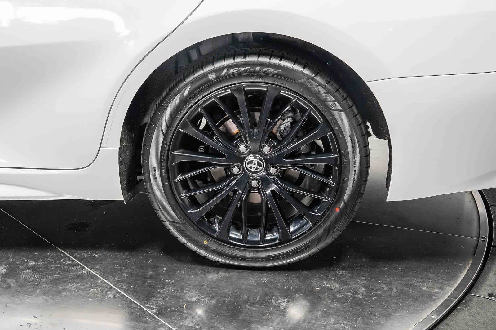 Toyota Camry SE Nightshade 2021