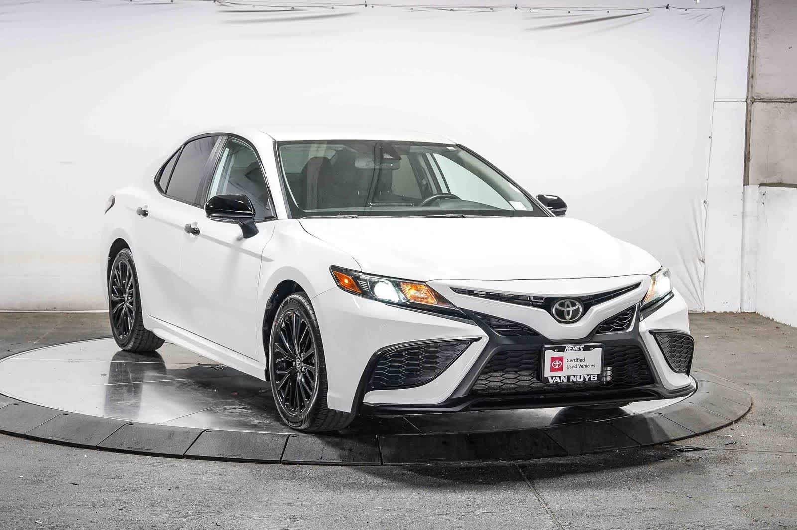 Toyota Camry SE Nightshade 2021