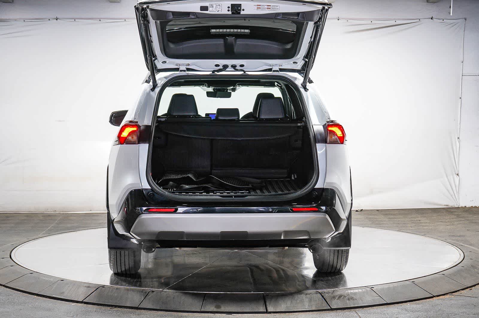 Toyota RAV4 Hybrid XSE 2023