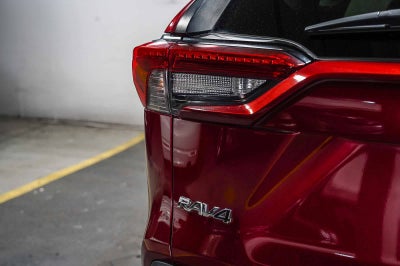 Toyota RAV4 Hybrid LE 2021