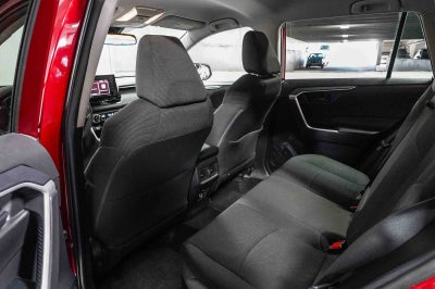 Toyota RAV4 Hybrid LE 2021