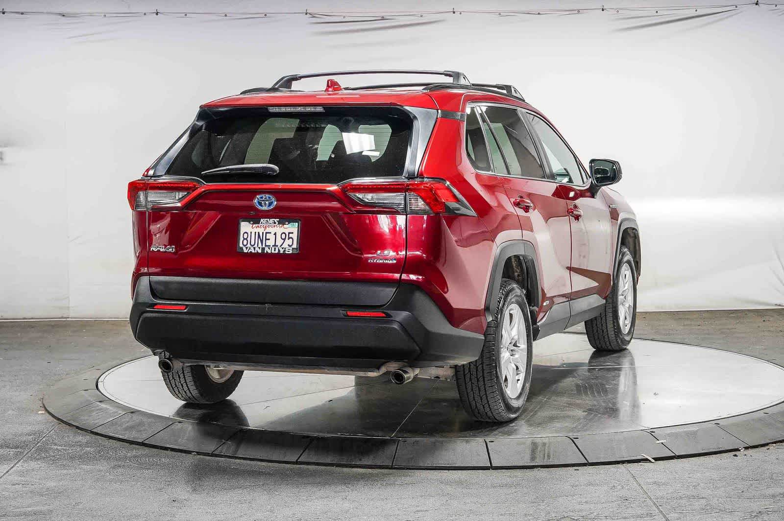Toyota RAV4 Hybrid LE 2021