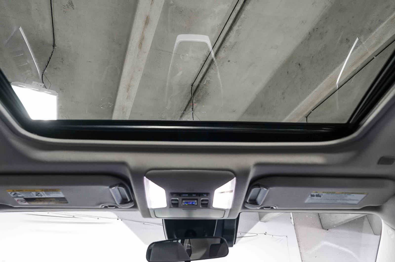 Toyota RAV4 Hybrid XLE 2024