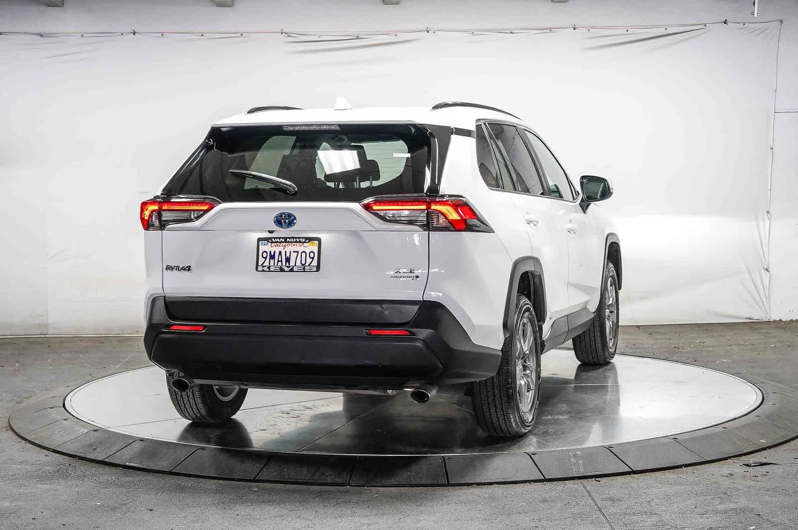 Toyota RAV4 Hybrid XLE 2024