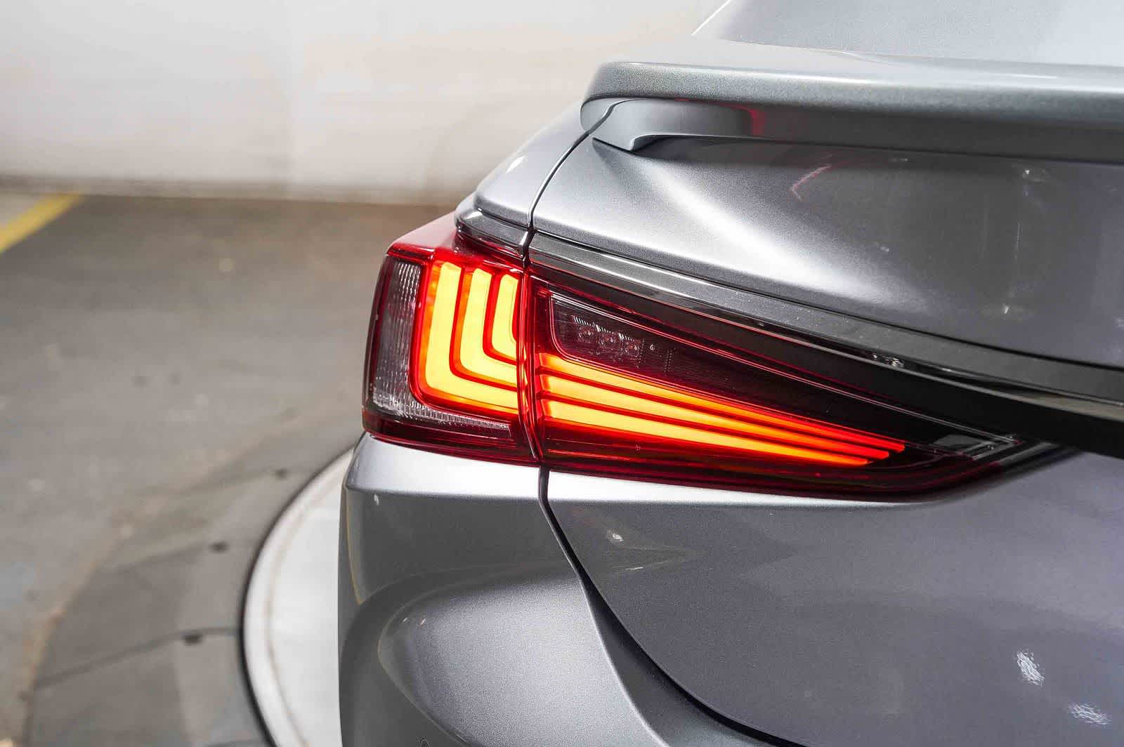 Lexus ES 300h 2025 ES 300h